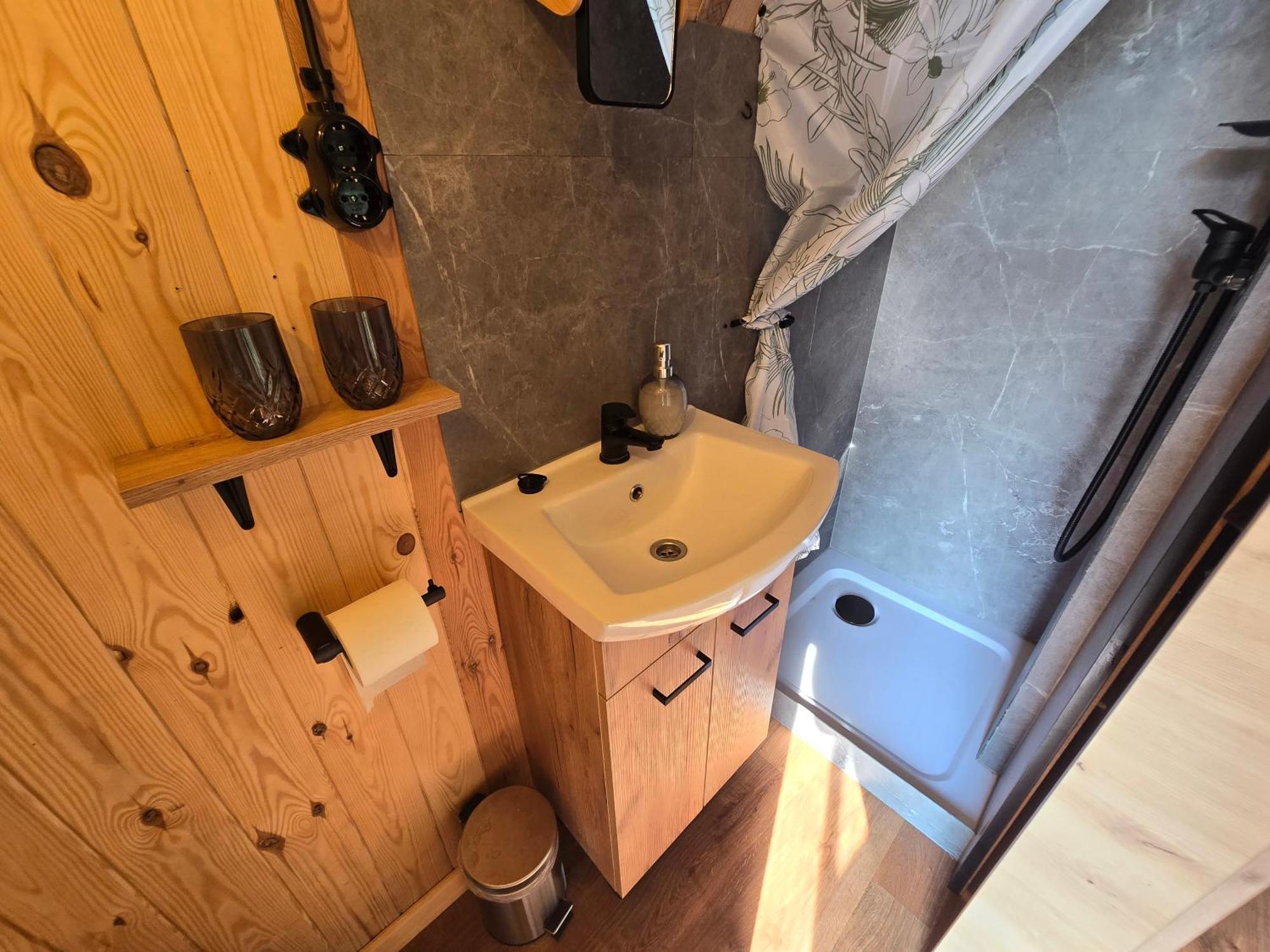 Oaza Swiety Spokoj - Domek Z Balia I Jacuzzi Rzasnik Luaran gambar